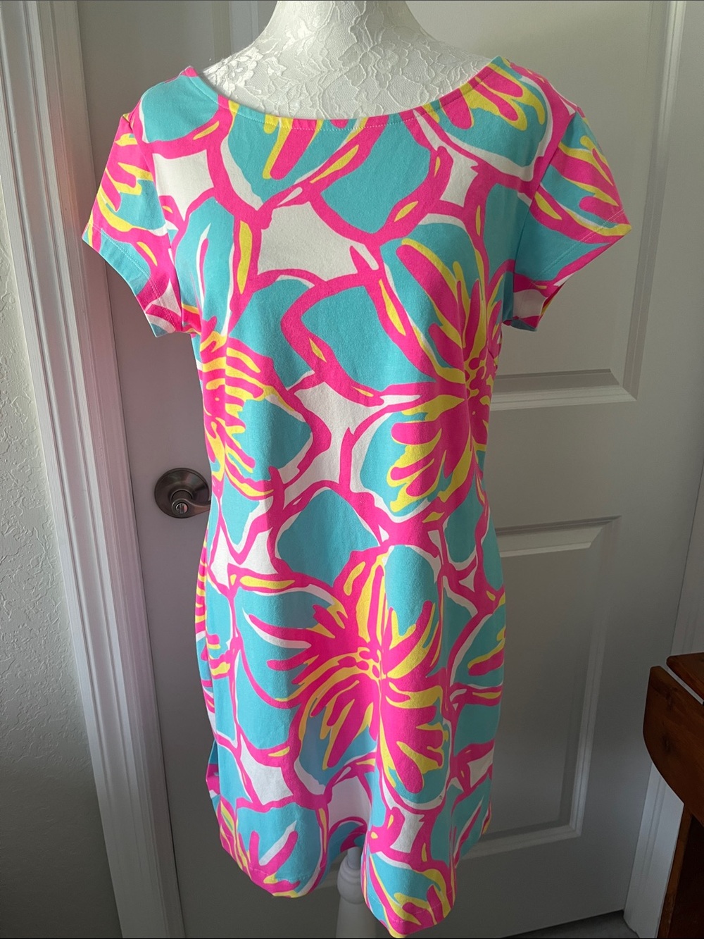 MAHI GOLD Bright Floral Cotton /Lycra born on the beach made in USA NWOT SZ L